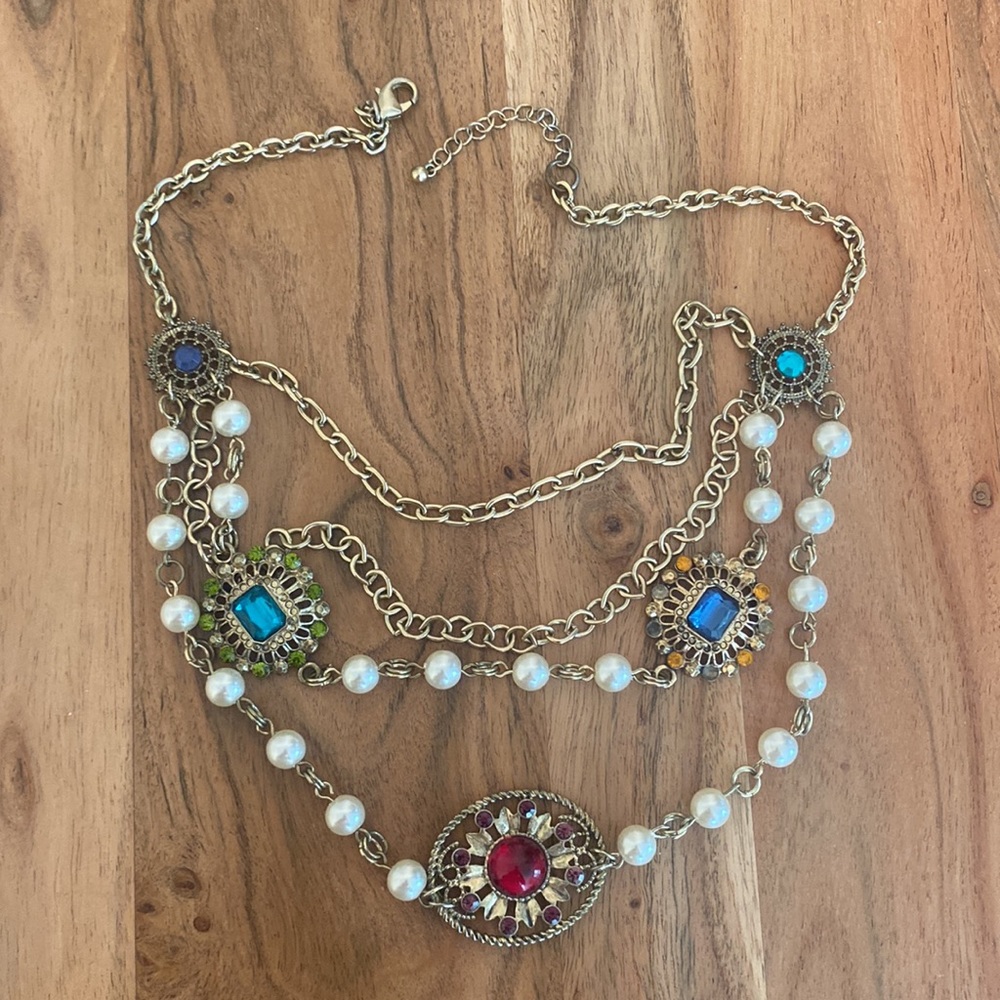 Gorgeous Costume Jewelry Necklace - Picture 3 of 5